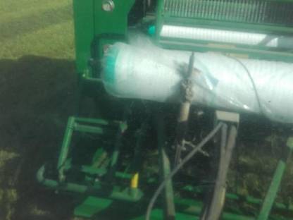 Bild 2:Heu-Stroh-Silagepressen