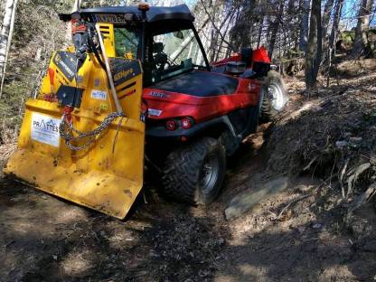 Bild 2:Steilhang Mulchen/Mähen