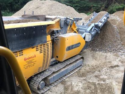 Bild 2:Forstwegebau,Abbrucharbeiten ,Rodungen