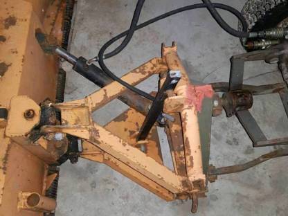 Bild 4:Iseki 3020 Allrad, hydrostatischer Antrieb