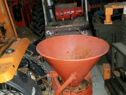 Bild 2:Iseki 3020 Allrad, hydrostatischer Antrieb