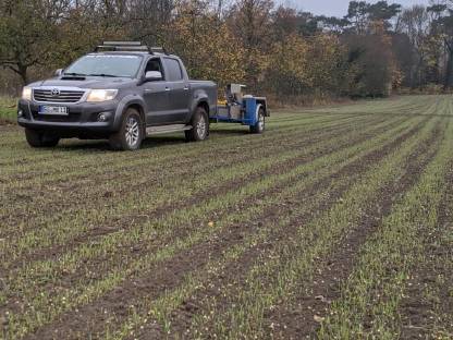 Bild 2:Bodenproben GPS gestützt . Bodenuntersuchung.