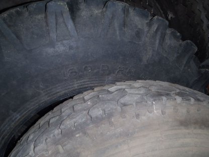 Bild 2:Kommunalreifen 16,9-28 Nokia