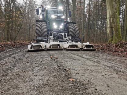 Bild 5:Land-und Forstwirtschaftlicher Wegebau