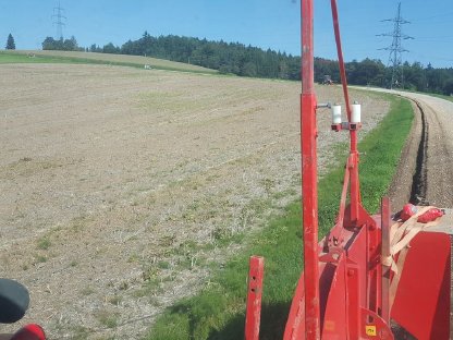 Bild 4:Verlegearbeiten Glasfaserkabel, Stromleitungen, etc...