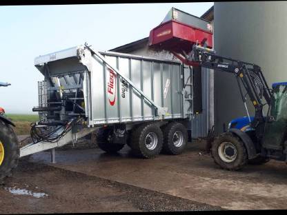 Bild 6:Fliegl Abschieber Verleih