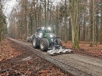 Bild 4:Land-und Forstwirtschaftlicher Wegebau