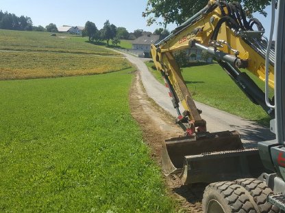 Bild 6:Verlegearbeiten Glasfaserkabel, Stromleitungen, etc...