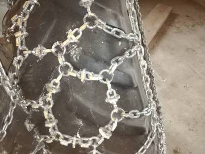 Schneeketten mit extra Verschleißstege