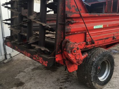 Bild 3:Miststreuer Pöttinger Twist 6001