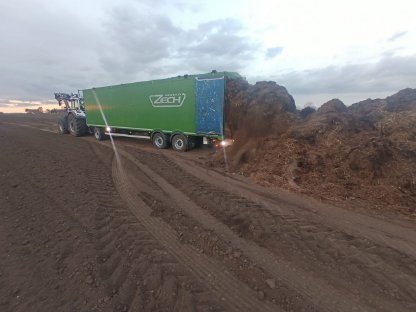 Bild 3:Transport von Mist, Kompost, Hackschnitzel, inkl. Beladung