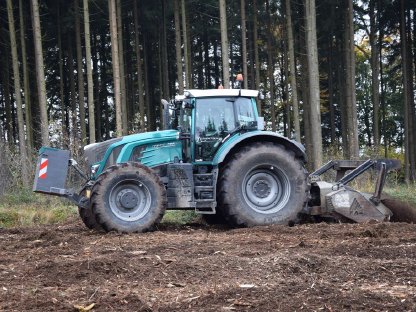 Bild 5:Forstmulchen/Wurzelstockfräsen/Rodung