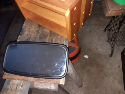 Bild 4:Leuchten und Spiegel