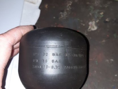 Bild 2:Blasenspeicher für Steyr 9000