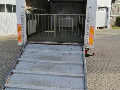 Bild 3:LKW Mercedes 914, 140 PS, mit Viehaufbau