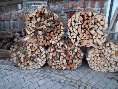 Brennholz Fichte und Esche Bündel