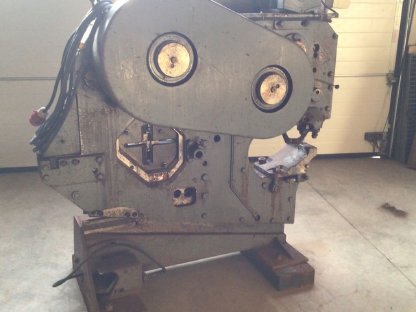 Bild 2:Peddinghaus 5-fach Stanze 210/13