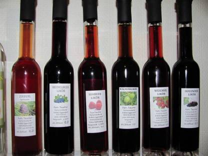 Bild 2:Prämierte Edelbrände und Liköre (ab Hof oder Versand)