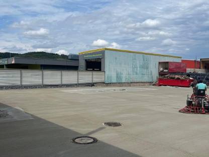 Bild 7:Industrieboden, Betonboden, Betonieren, Flügelglätten, Beton
