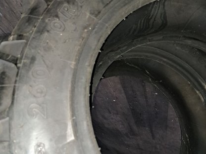 Bild 3:Reifen 260/70 R18