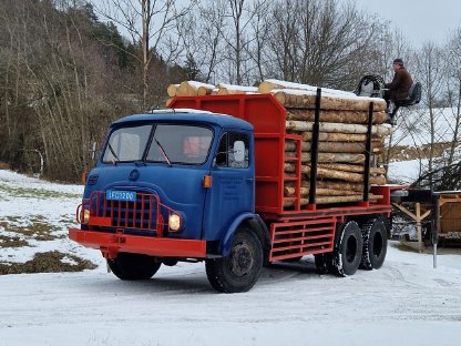 Holztransporter LKW Steyr 680 M3 6x6