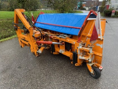 Bild 2:Kahlbacher Schneepflug DS280 und Kronberger SL3