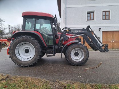 Bild 2:Case CS 85 mit Frontlader