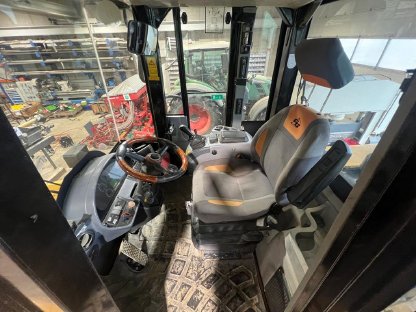Bild 3:Radlader CAT JCB