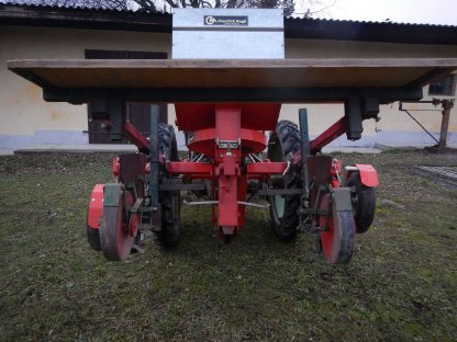 Bild 5:Kartoffelsetzmaschine Checchi e Magli F300L