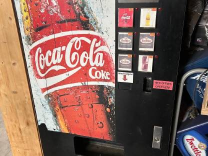 Sielaff FK160 Getränkeautomat im Coca-Cola Design