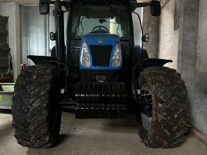 New Holland TS100A