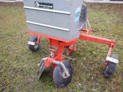 Bild 3:Kartoffelsetzmaschine Checchi e Magli F300L