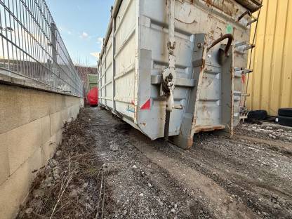 Abrollcontainer 31 m² mit Deckel