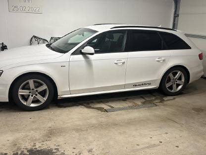 Audi A4 Avant quattro S-tronic