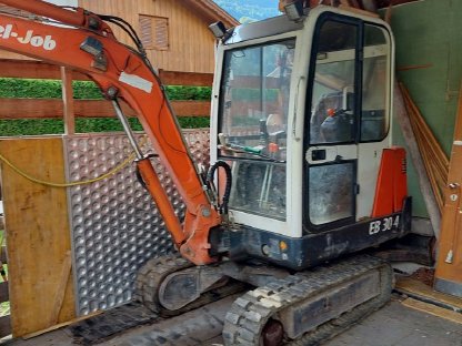 Bagger Pel Job EB30-4 und Takeuchi TB015