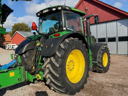 Bild 4:Traktor John Deere L001 6210R