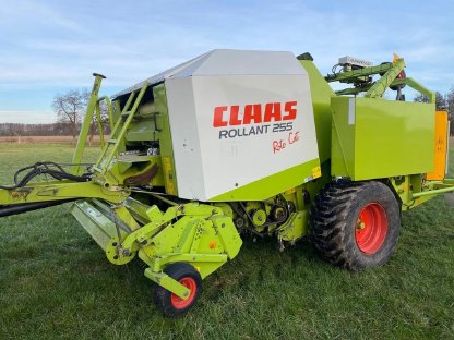 Claas Rollant 255 RC Uniwrap Wickler Rundballenpresse