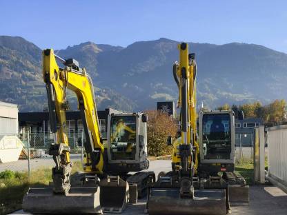 Bild 3:Erdbewegungen, Baggerarbeiten, Wegebau, Transporte
