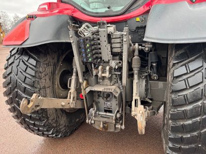 Bild 5:Traktor Valtra N154E