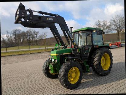 John Deere 2850