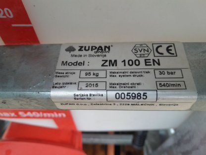 Bild 6:Gebläsesprüher für Kleintraktoren Zupan ZM 100 EN