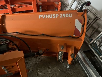 Bild 3:Stekro K203 Vario Schneepflug