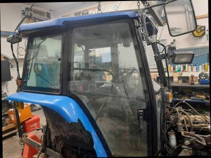 Kabine zu New Holland TL