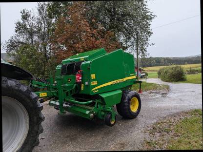 Rundballenpresse John Deere 644 Premium