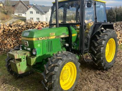 John Deere 1040