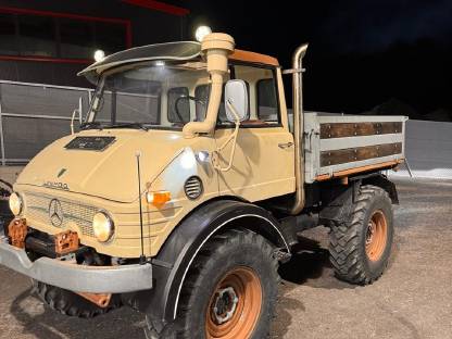 Mercedes Unimog 406