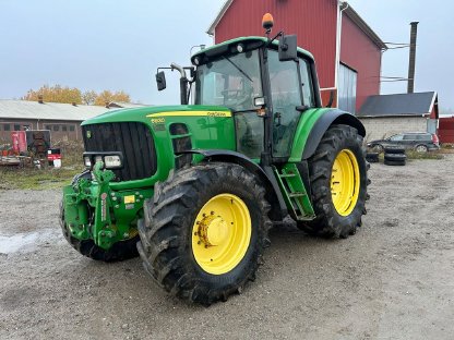 John Deere 6930