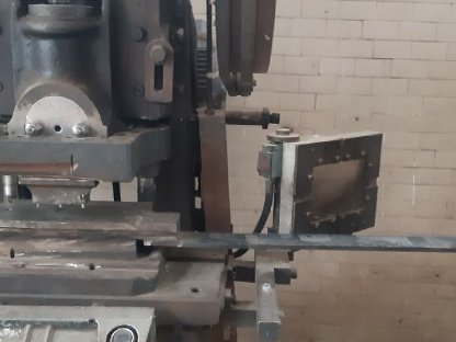 Bild 3:Gebrauchte Nietmaschine für Doppelmesser Busatis - Bidux