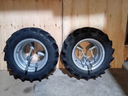 Verkaufe Zwillingsreifen 300/70 R20