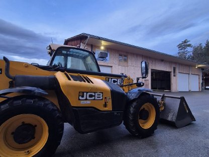 Bild 2:Teleskoplader JCB Agri Super 535-95